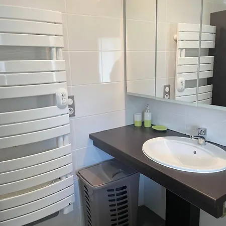 Apartmán Noisette- T2 Lumineux, Proche Centre En Rdc, Tres Bien Equipe Avec Terrasse Salies-de-Béarn