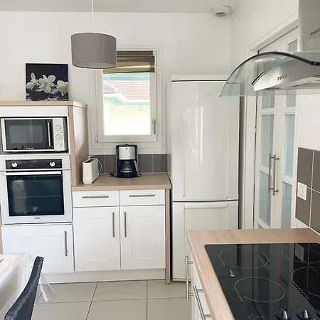 Apartmán Noisette- T2 Lumineux, Proche Centre En Rdc, Tres Bien Equipe Avec Terrasse Salies-de-Béarn