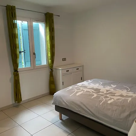 Apartmán Noisette- T2 Lumineux, Proche Centre En Rdc, Tres Bien Equipe Avec Terrasse Salies-de-Béarn